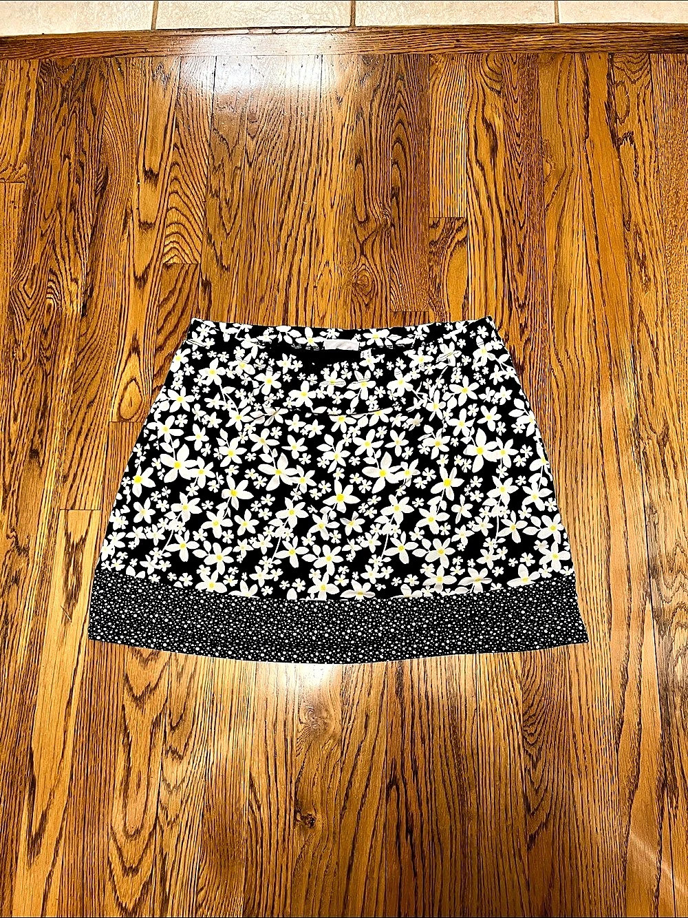 Susan Graver Floral Mini Skort in Black & White Size Large